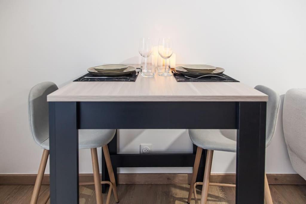 Apartament L'Escapade-Hypercentre-Parking Prive-Refait A Neuf Châteauroux Zewnętrze zdjęcie